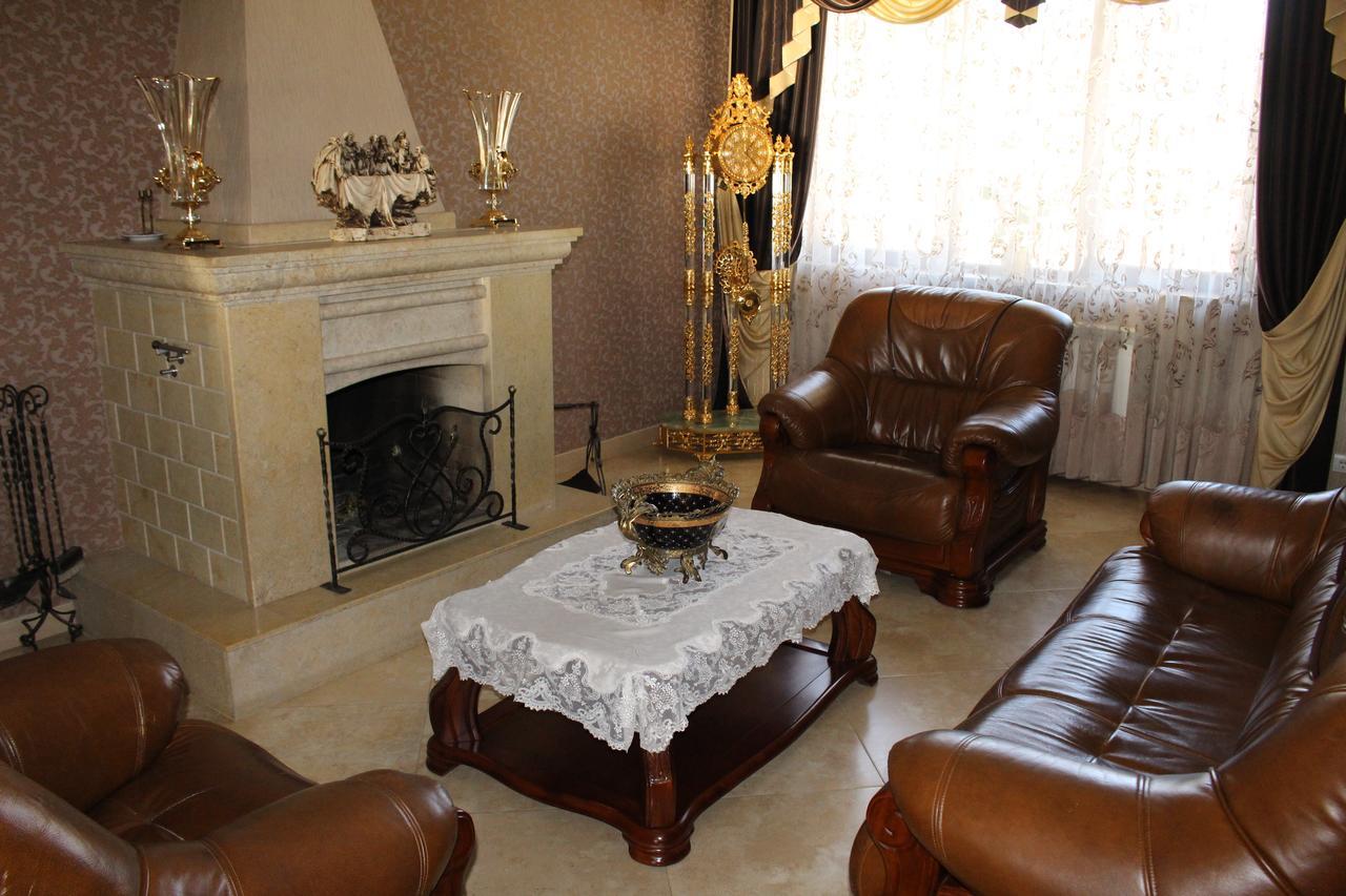 Leon Hotell Tbilisi Exteriör bild