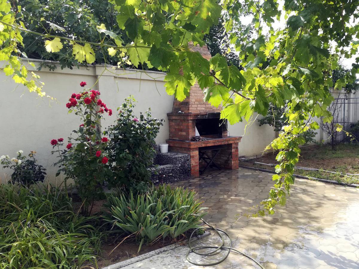Leon Hotell Tbilisi Exteriör bild